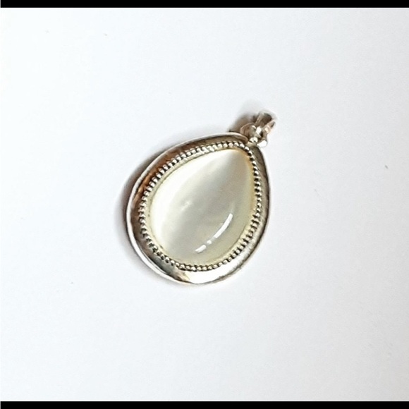 Vintage Teardrop Moonglow Necklace Pendant Only in Silver Tone - Picture 3 of 6